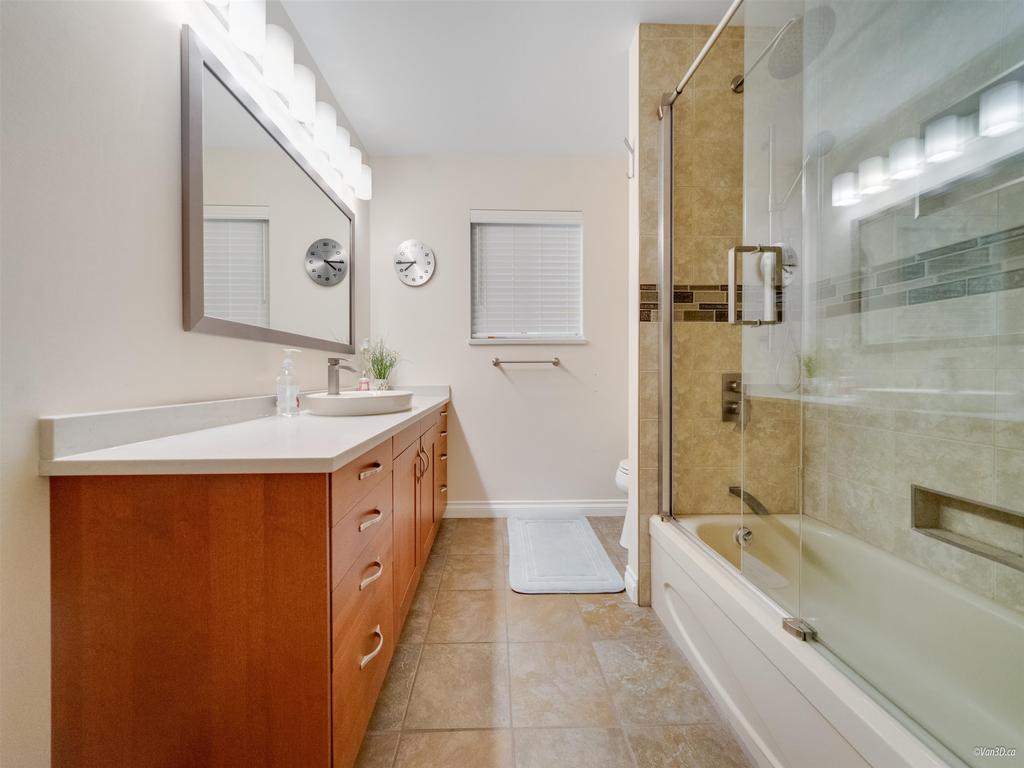 Listing Image for R3080973