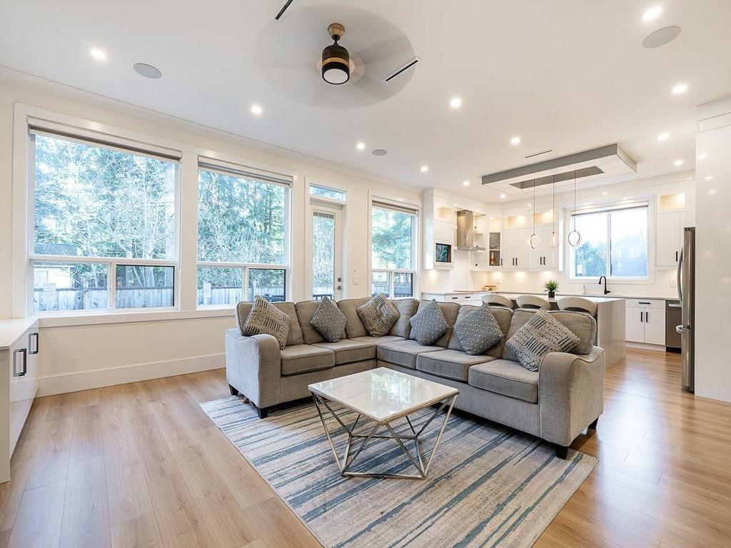 Listing Image for R3080977