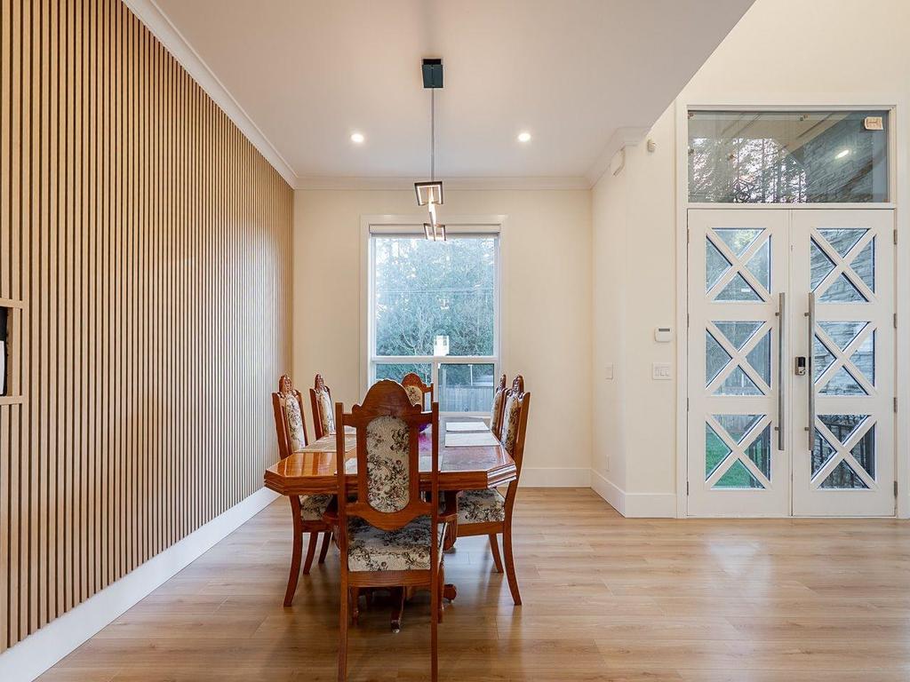 Listing Image for R3080977