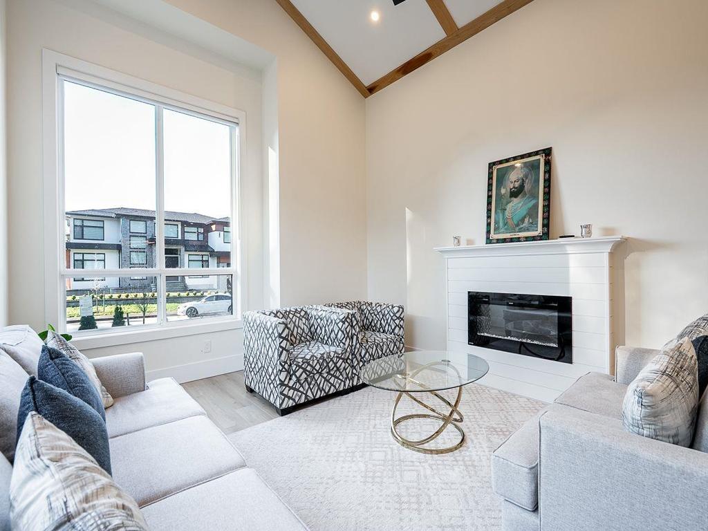 Listing Image for R3080977