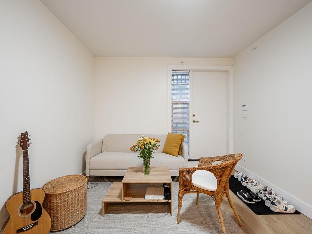 Listing Image for R3080977