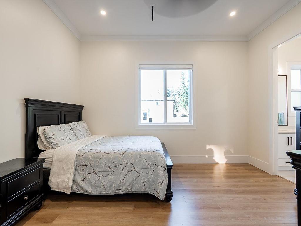 Listing Image for R3080977