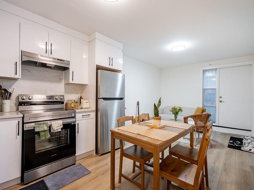 Listing Image for R3080977