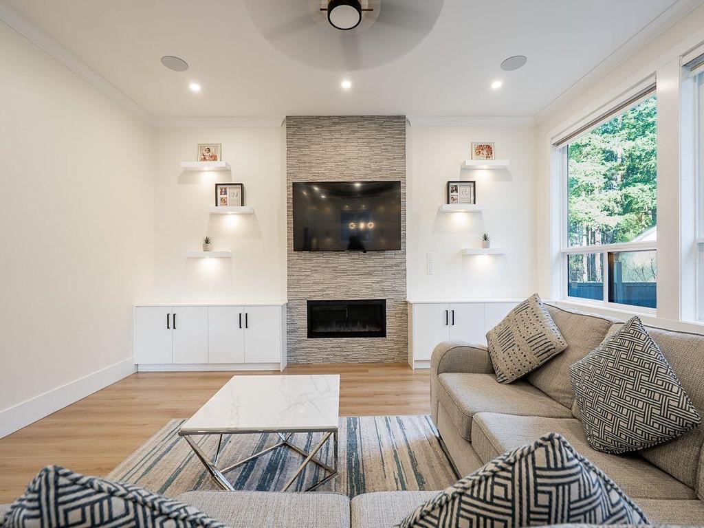 Listing Image for R3080977