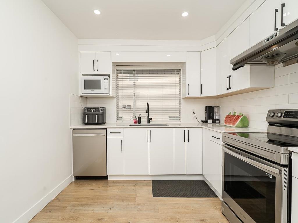 Listing Image for R3080983