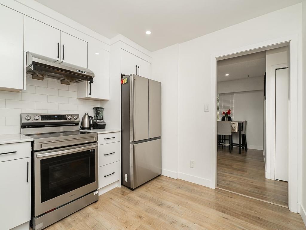 Listing Image for R3080983