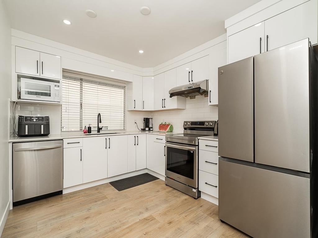 Listing Image for R3080983