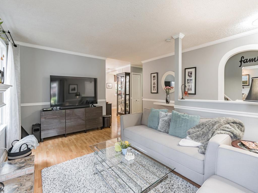 Listing Image for R3080984