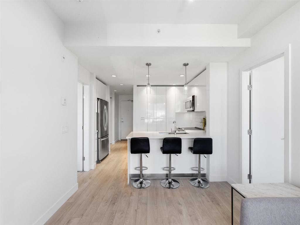 Listing Image for R3080985