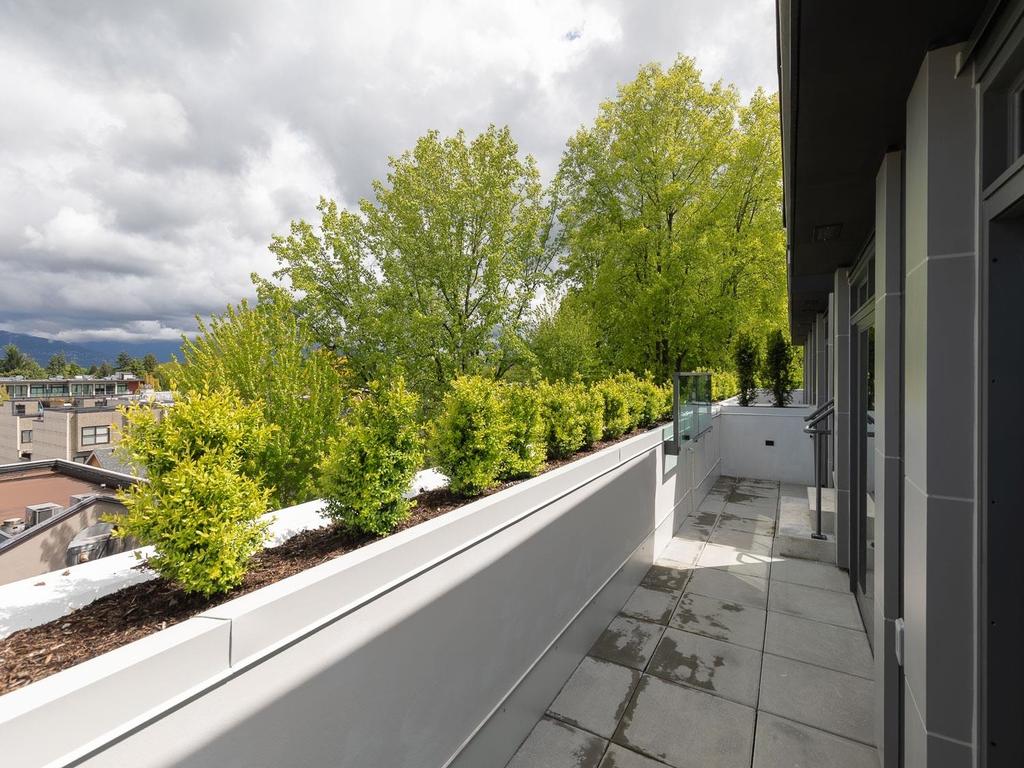 Listing Image for R3080994