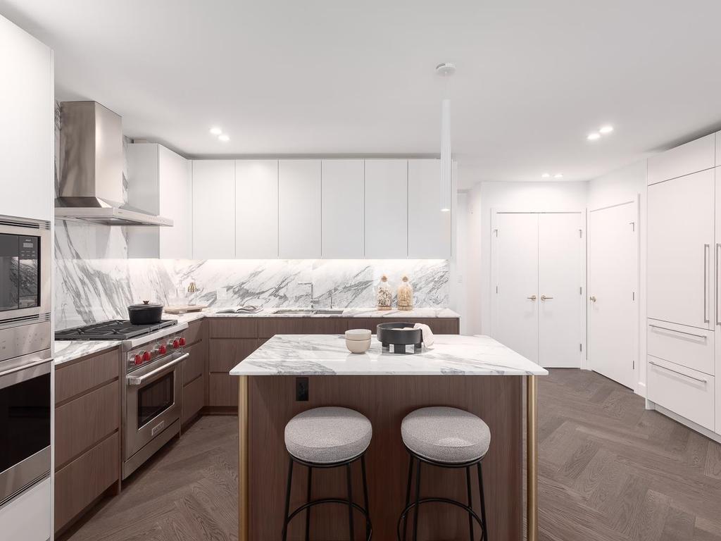 Listing Image for R3080994