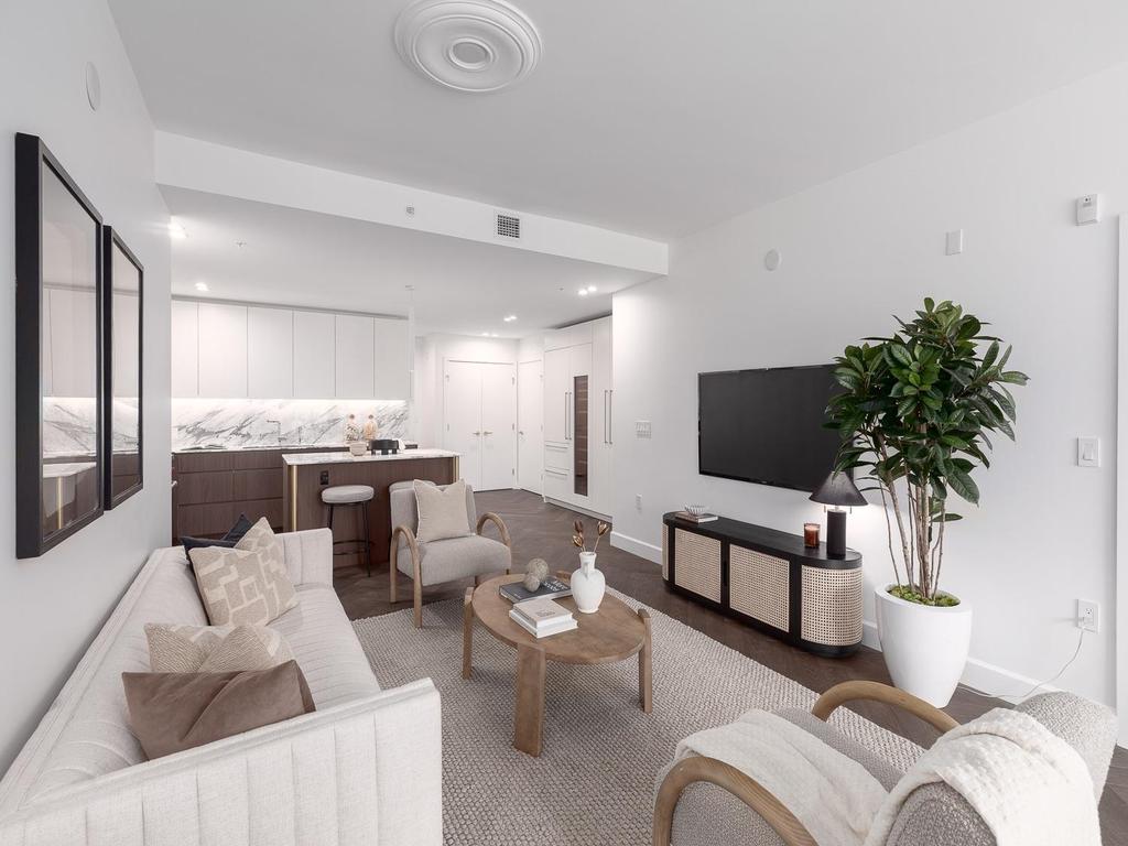 Listing Image for R3080994