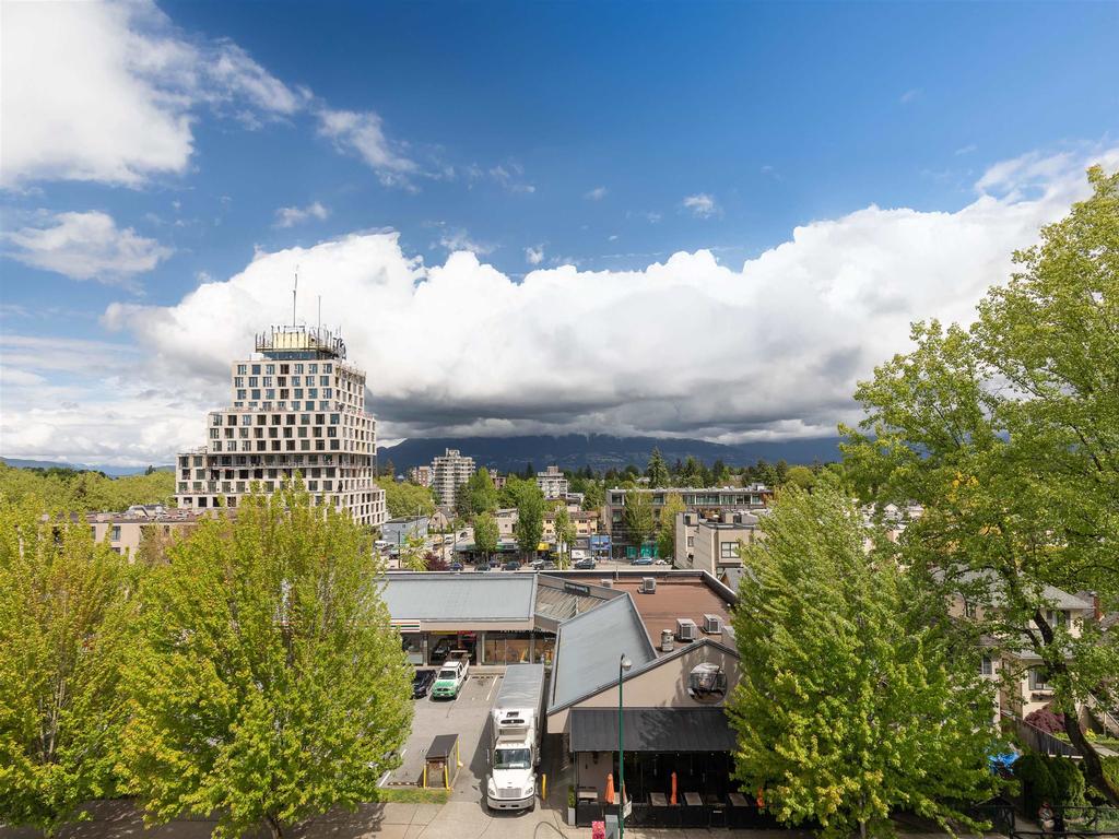 Listing Image for R3080994