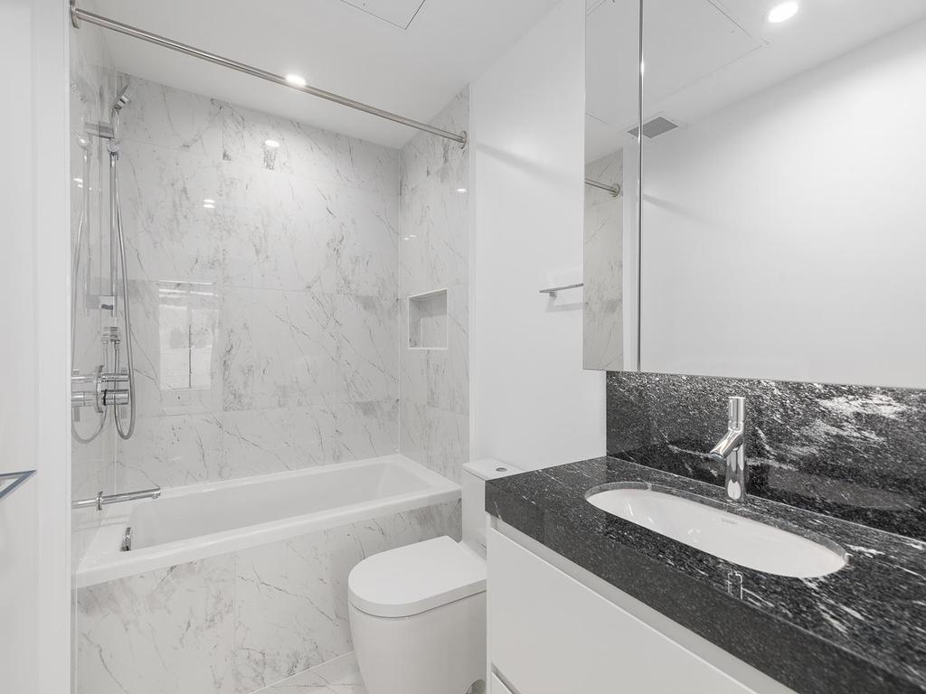 Listing Image for R3080994