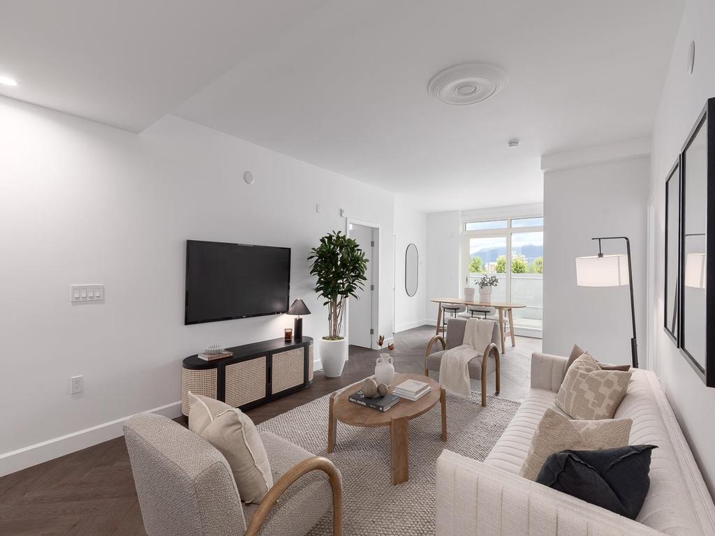 Listing Image for R3080994