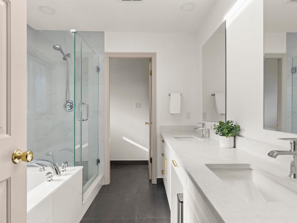 Listing Image for R3081020