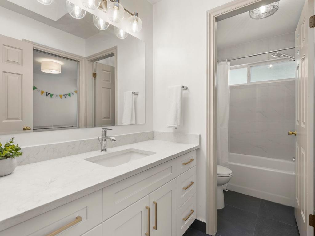 Listing Image for R3081020