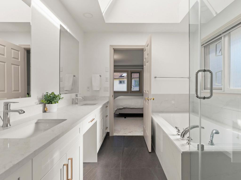 Listing Image for R3081020