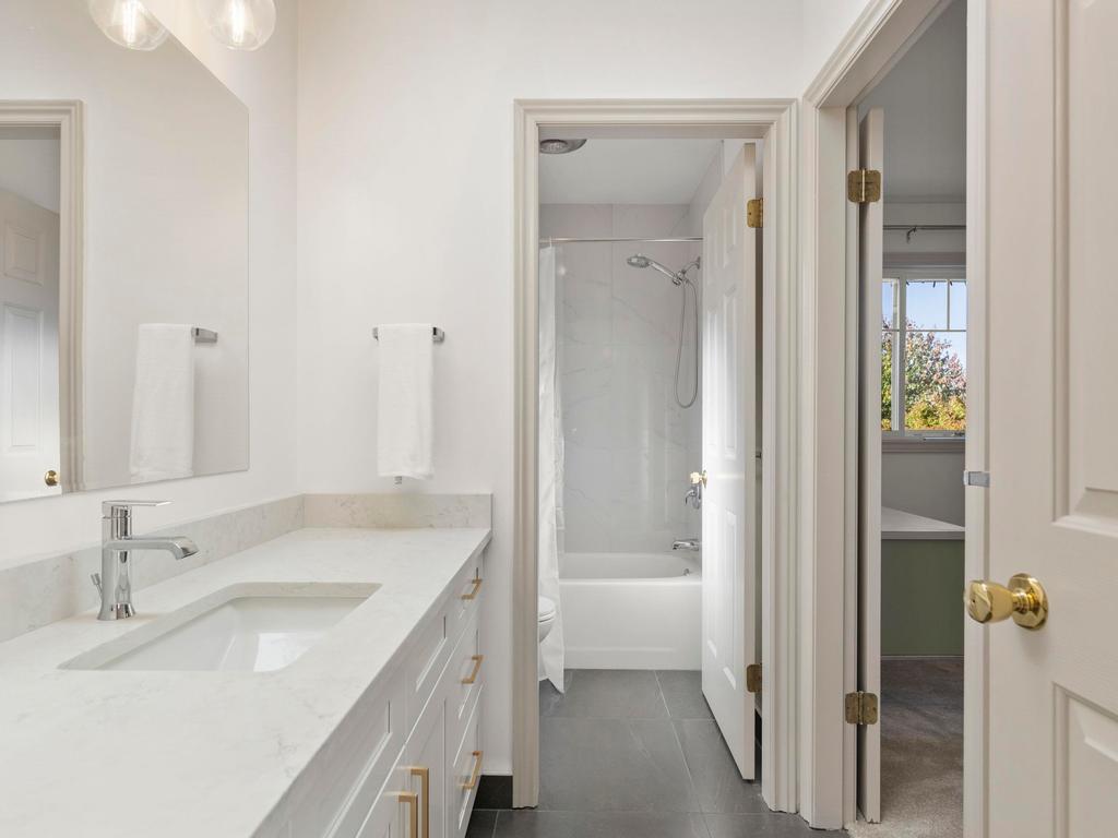 Listing Image for R3081020