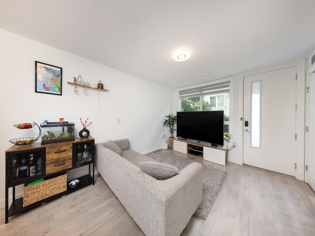 Listing Image for R3081836