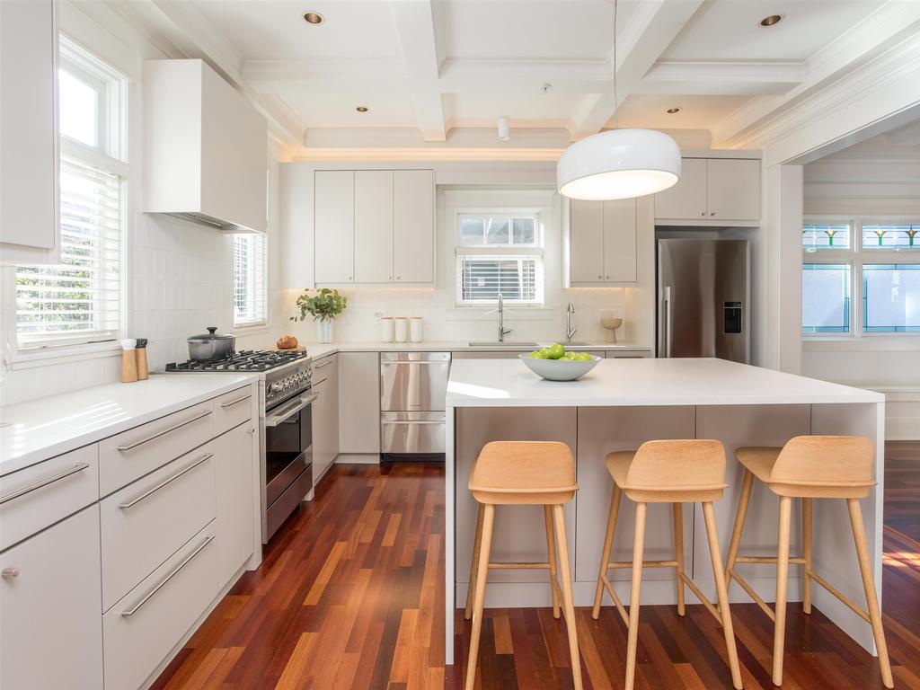 Listing Image for R3082045