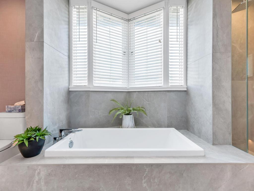 Listing Image for R3082063