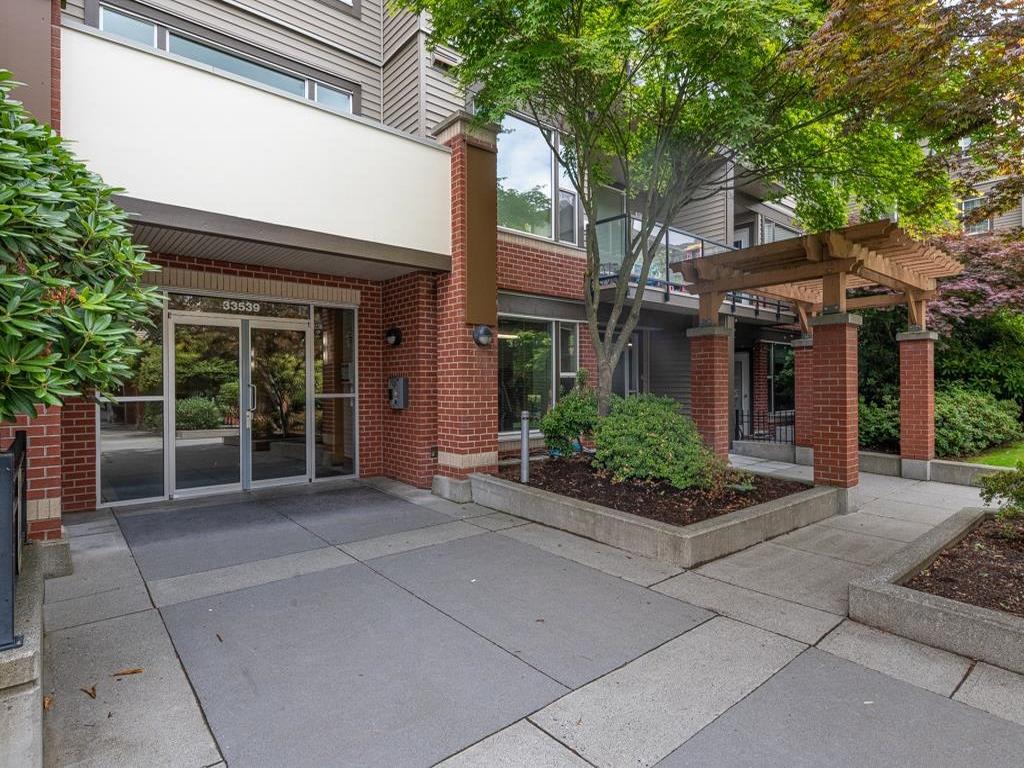 Listing Image for R3082138