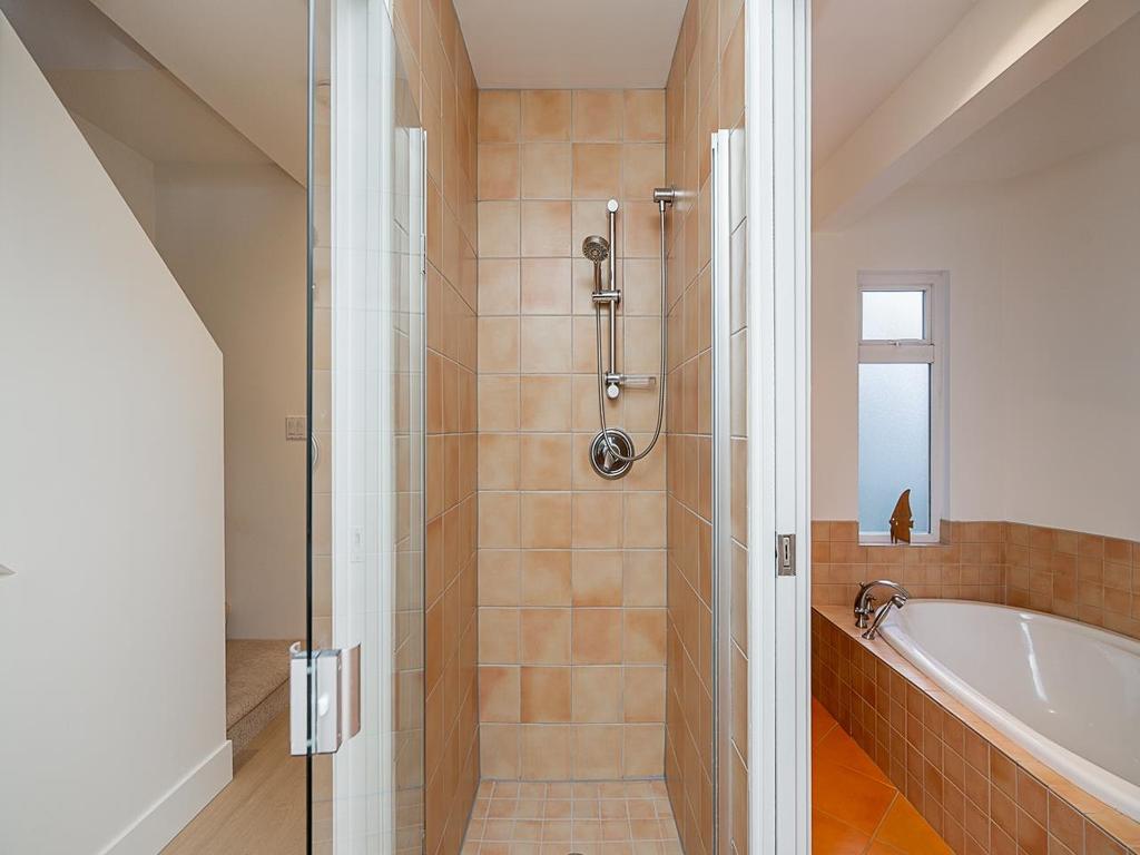 Listing Image for R3082168