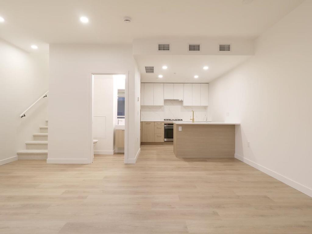 Listing Image for R3082267