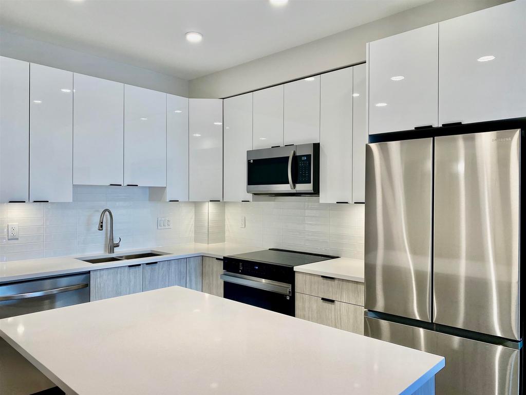 Listing Image for R3082271