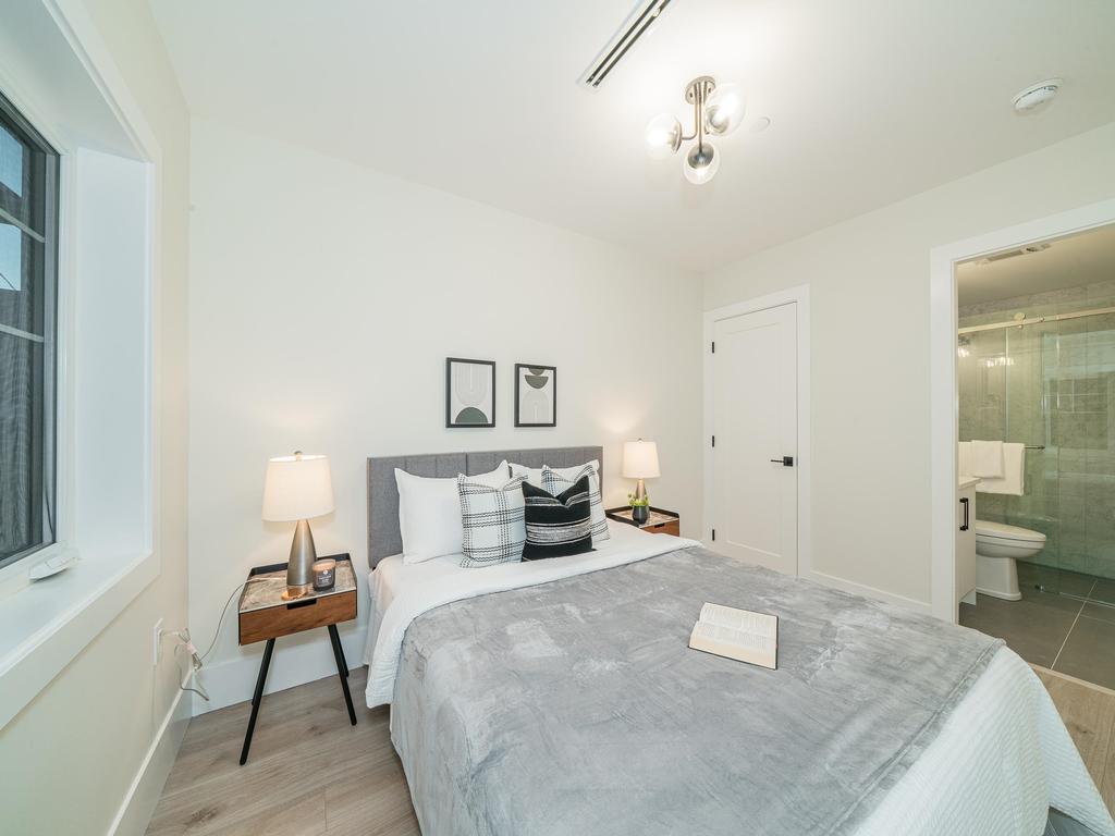 Listing Image for R3082339