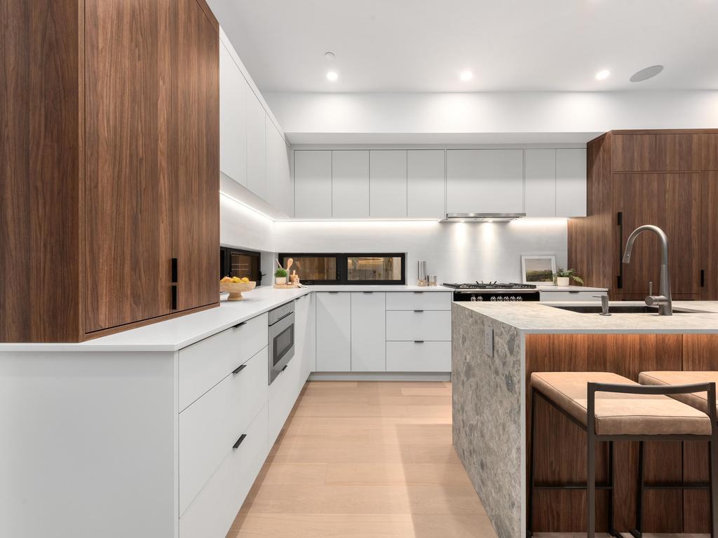 Listing Image for R3082356