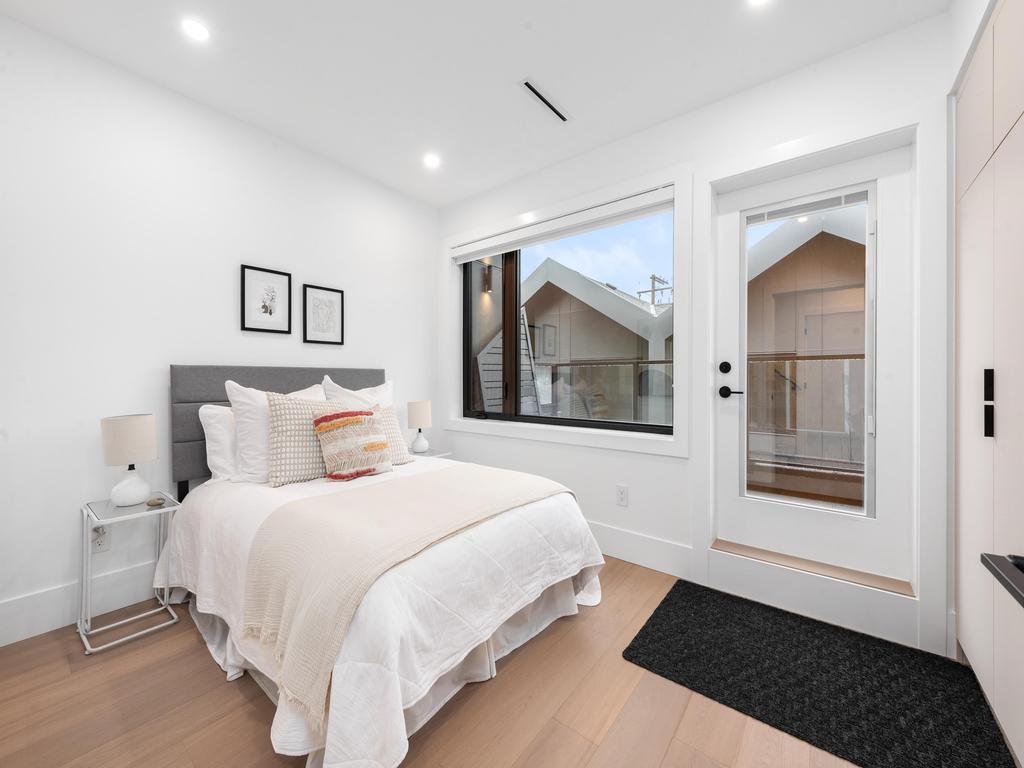 Listing Image for R3082356