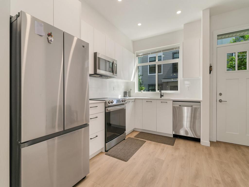 Listing Image for R3082442