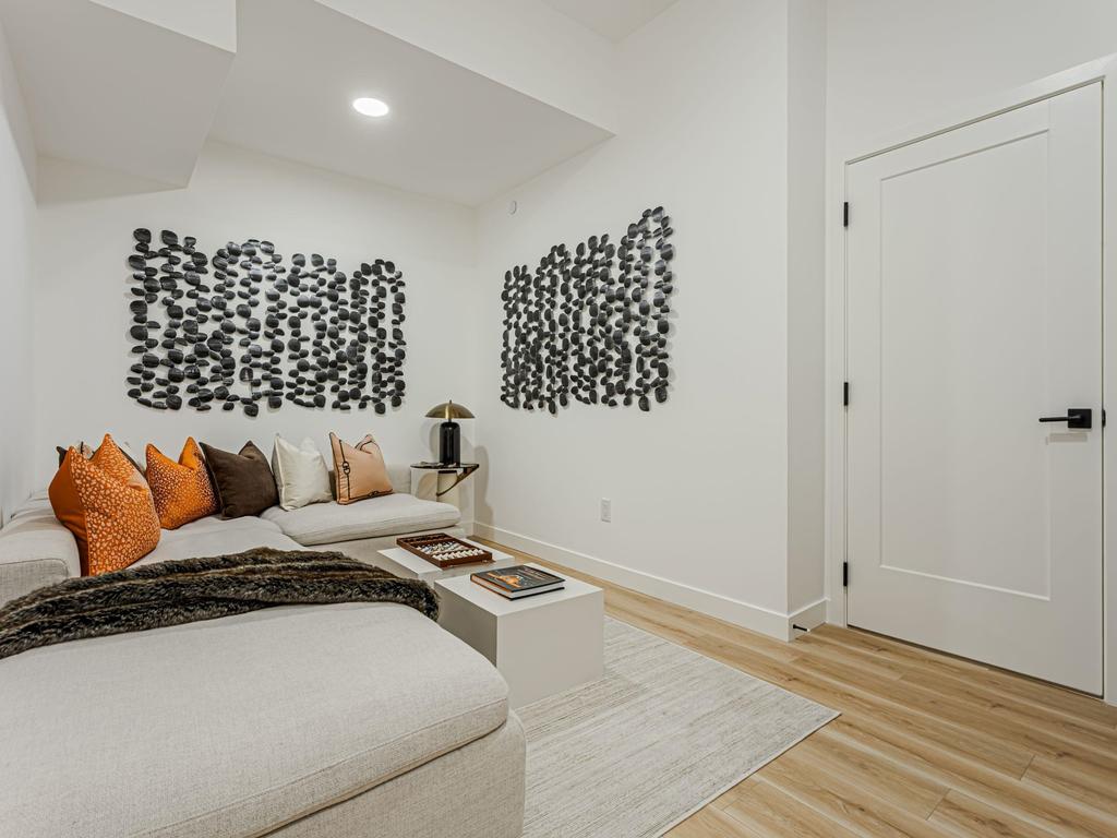 Listing Image for R3082548