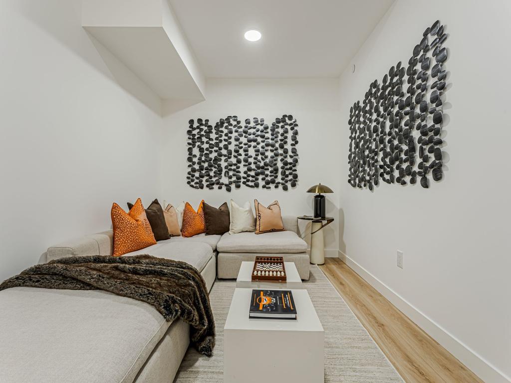 Listing Image for R3082548