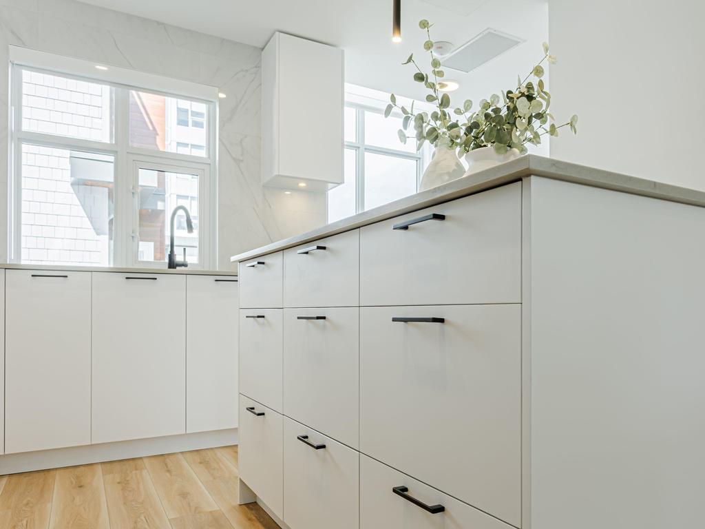 Listing Image for R3082548