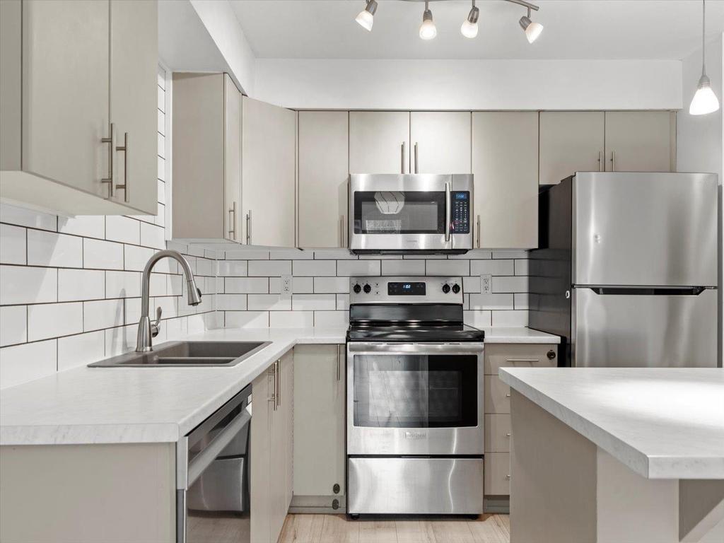 Listing Image for R3082734