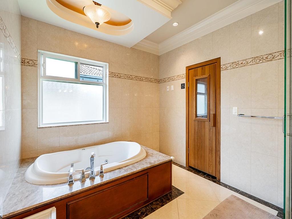 Listing Image for R3082838