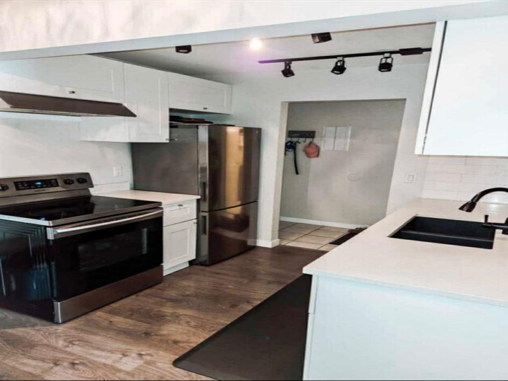 Listing Image for R3082893