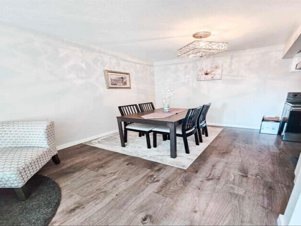 Listing Image for R3082893