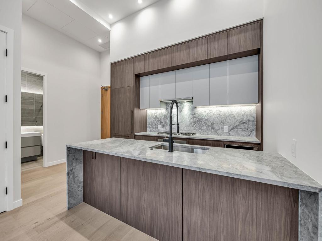 Listing Image for R3082975