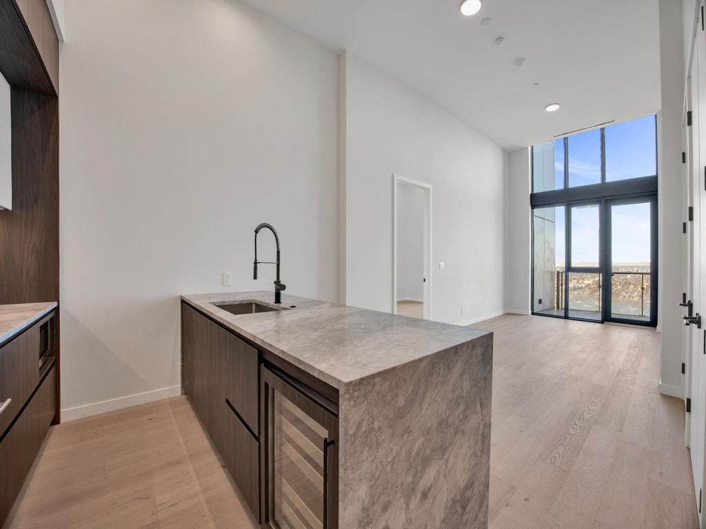 Listing Image for R3082975