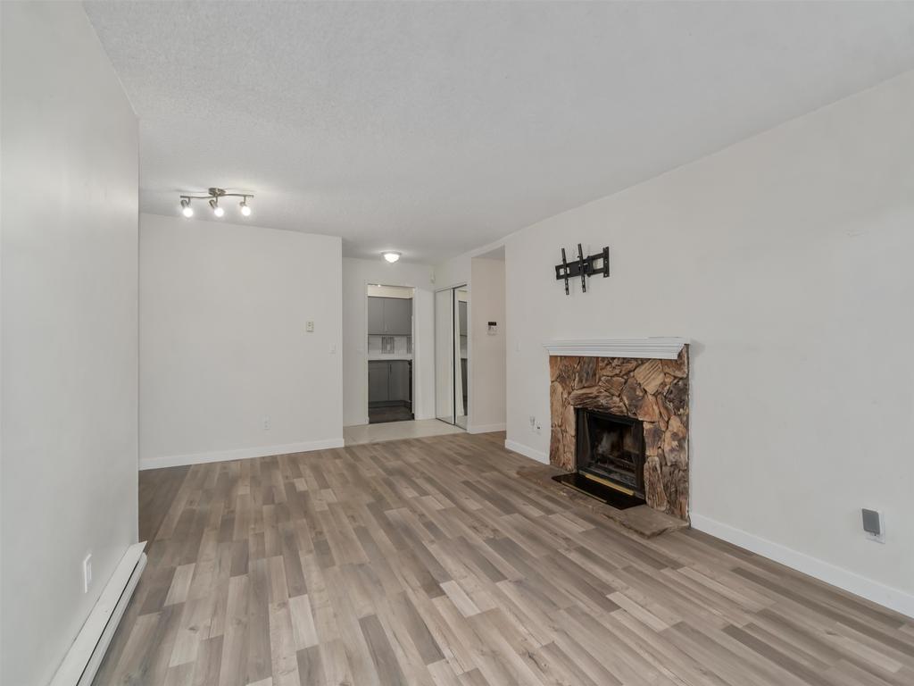 Listing Image for R3083022