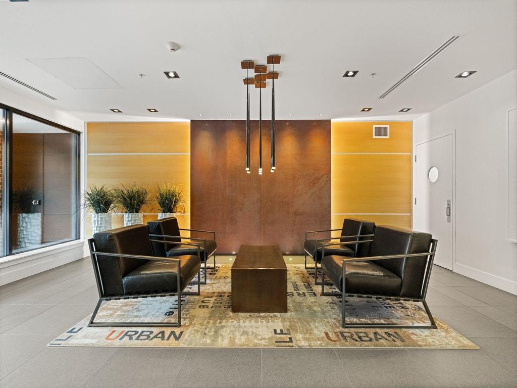 Listing Image for R3083135