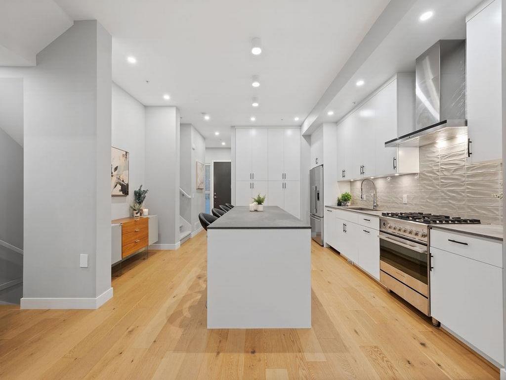 Listing Image for R3083252