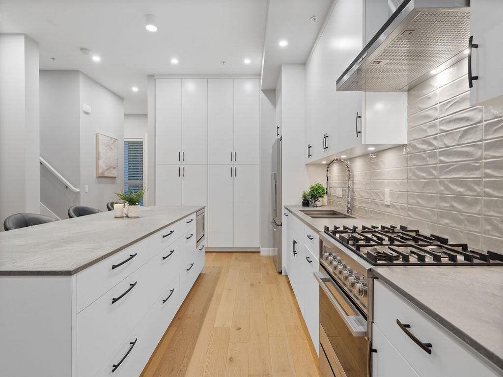 Listing Image for R3083252