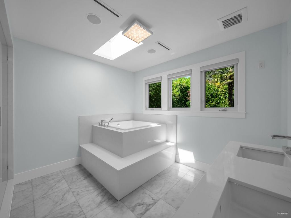 Listing Image for R3083456