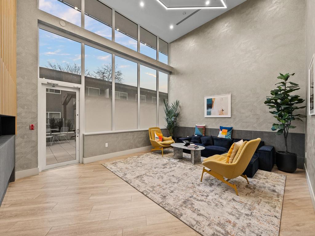 Listing Image for R3083477