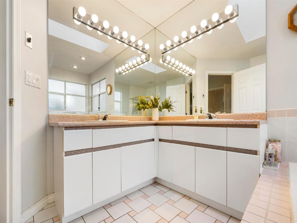 Listing Image for R3083556